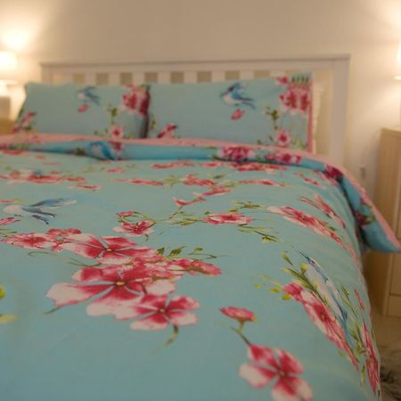 Bryngwran Mountain View Apartment - Short Drive To Beaches מראה חיצוני תמונה